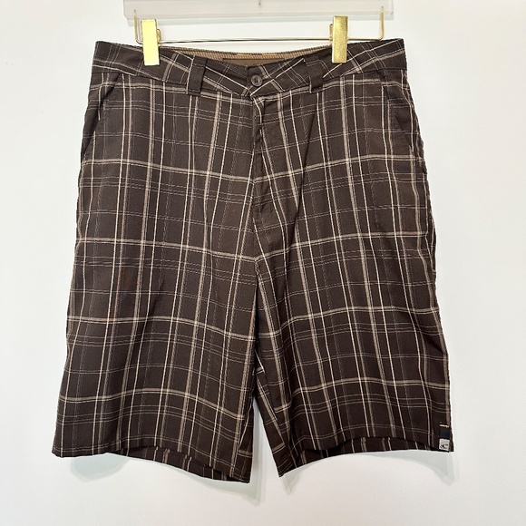 O’Neill Shorts Men’s Size 34 Brown Plaid Vintage Triumph Style Flat Front - Picture 8 of 8